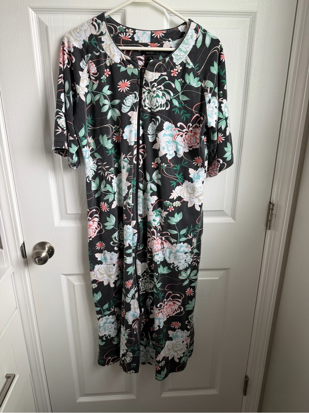 Miss Elaine Black Floral Zip-Front Lounge Dress / House Coat